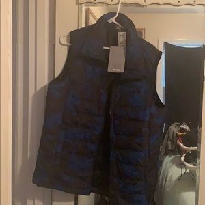 BENCH URBANWEAR MENS CAMO VEST